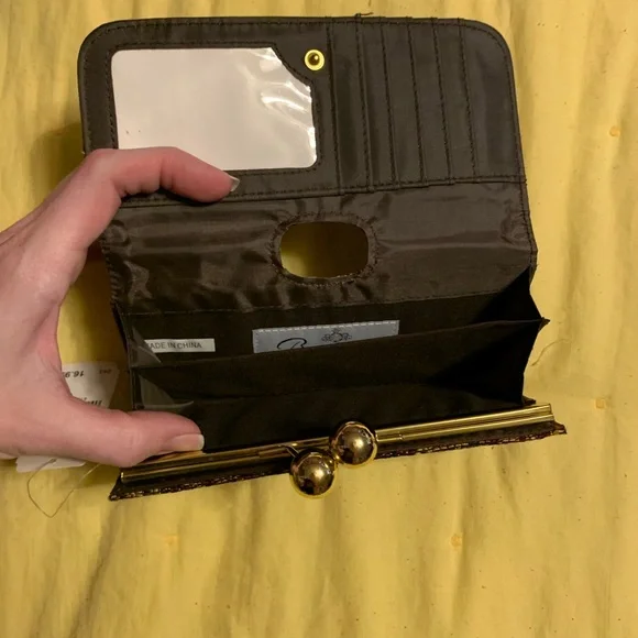 NWT beaded tapestry shoulder bag and matching wallet set - Picture 4 of 9